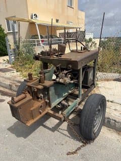 Rebar bending/cutting machine
