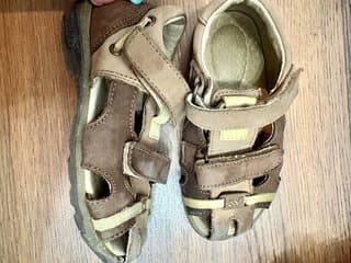Velcro sandals, sizes 23-24