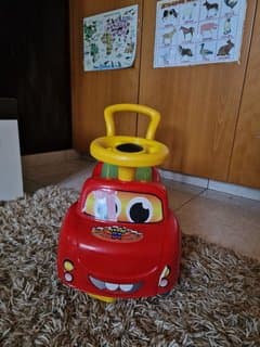 Ride-on car toy