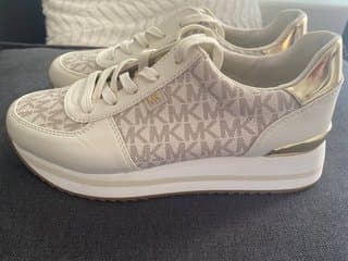 New Michael Kors shoes size 35-36
